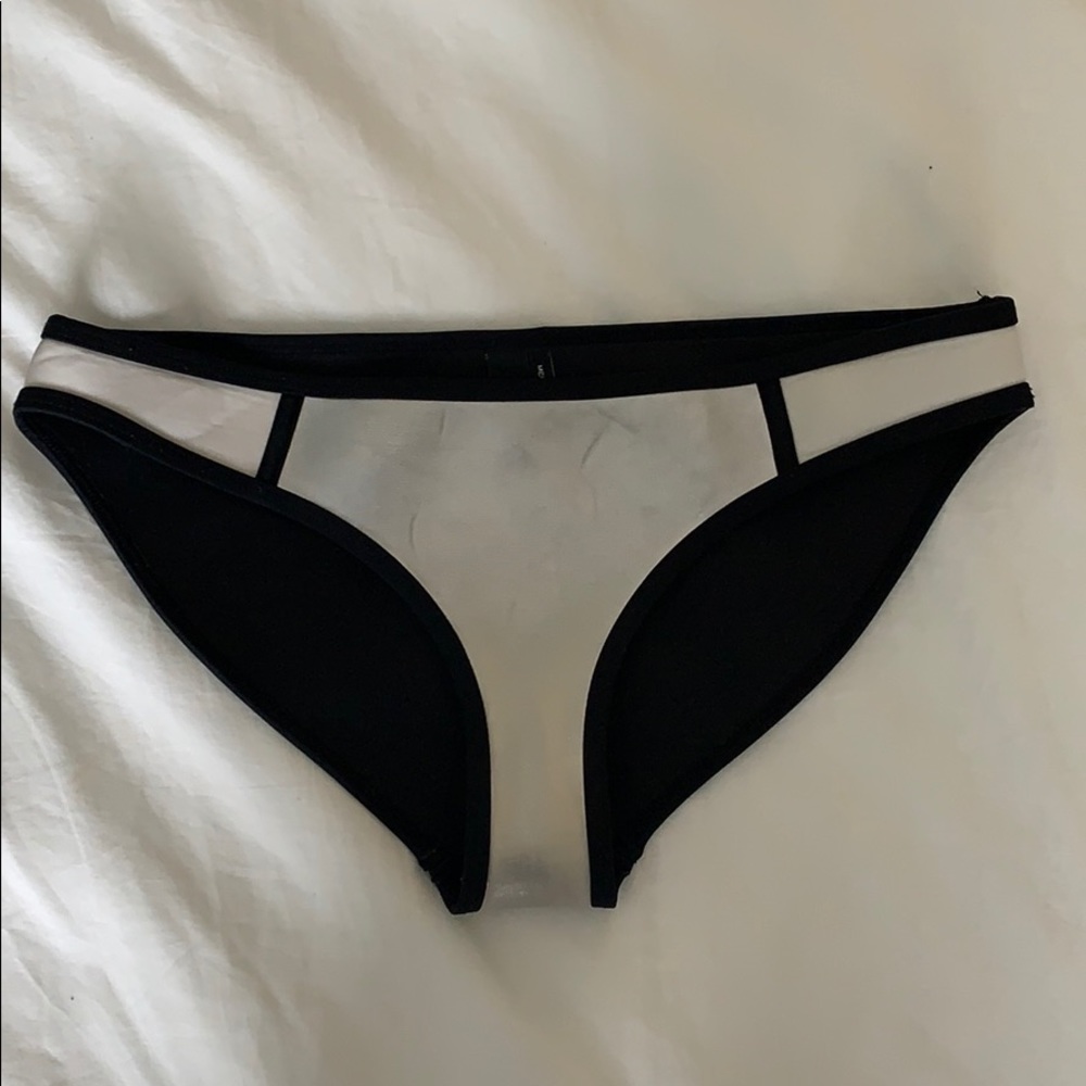 Silver and White Triangl Medium Bottoms